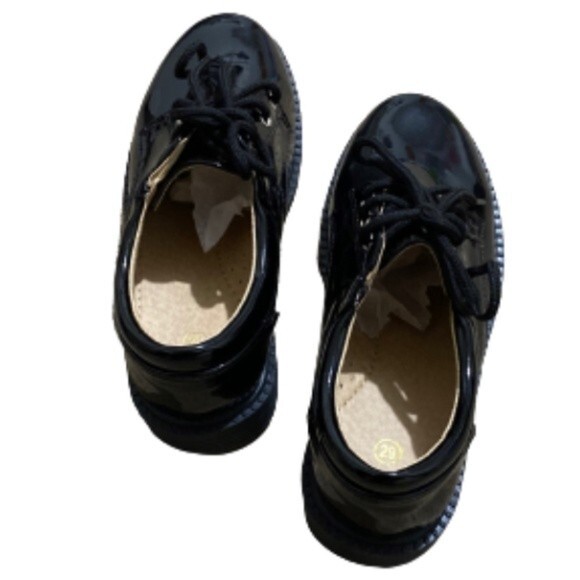 NEW LACE-UP PATENT LEATHER BLACK DRESS SHOES FOR LITTLE BOYS Sizes US 11C & 12C - Picture 3 of 5